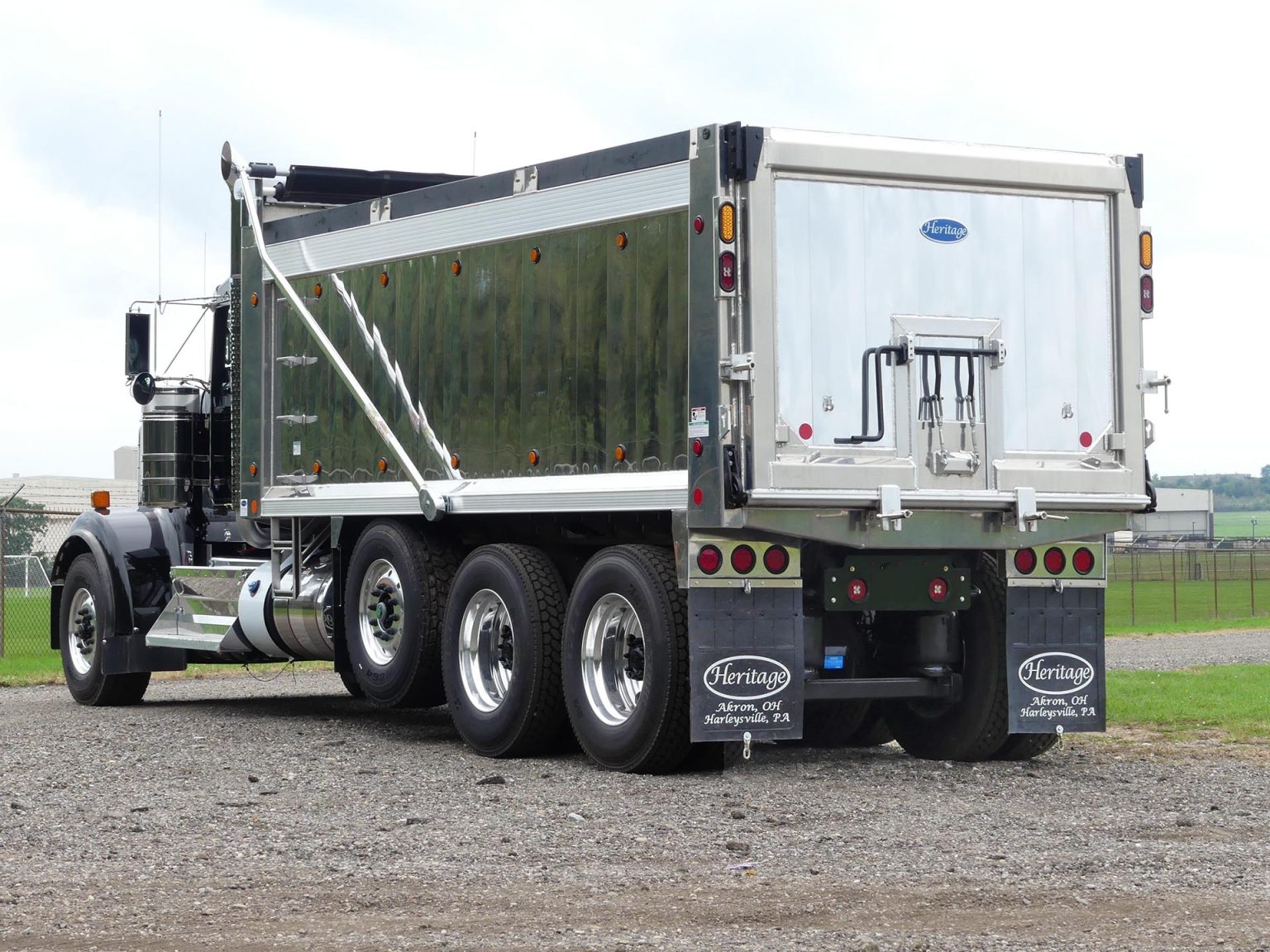 Steel Dump Bodies | Aluminum Dump Bodies | Heritage Truck Equipment ...